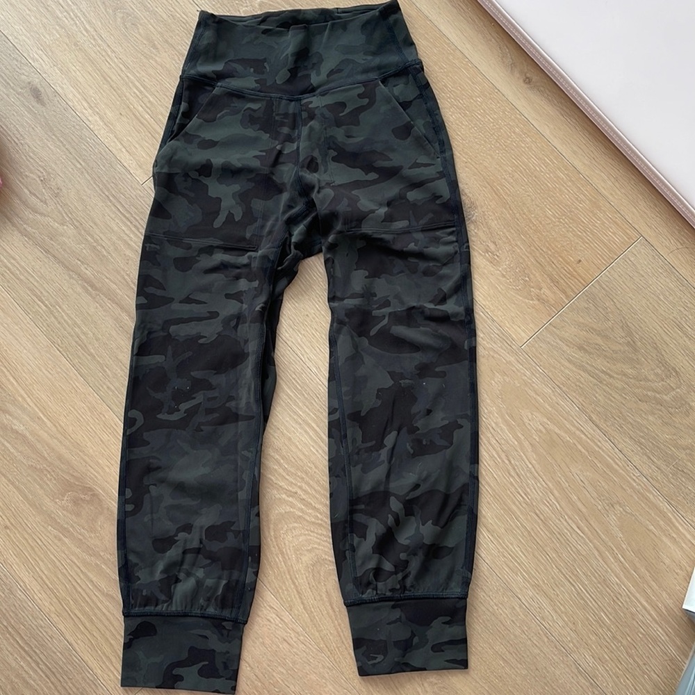 Lululemon lounge pants